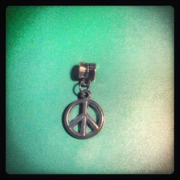 🦄5 for $35🦄 Peace Sign Charm fits pandora - Picture 1 of 2